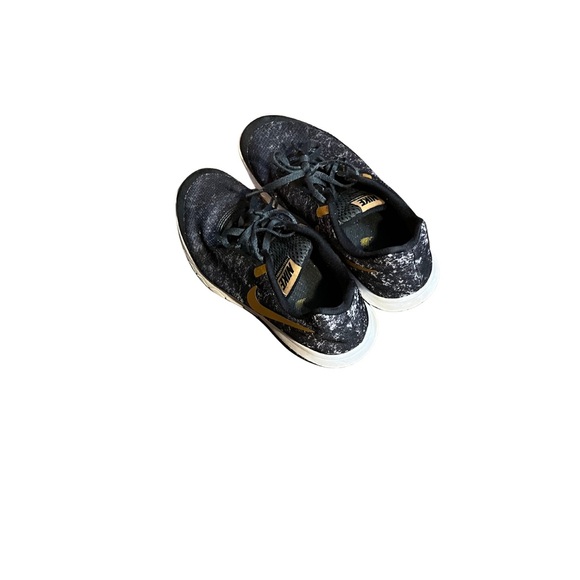 Nike Womens Running Shoes | Size 6.5 US | Black & Gold Athletic light Sneakers